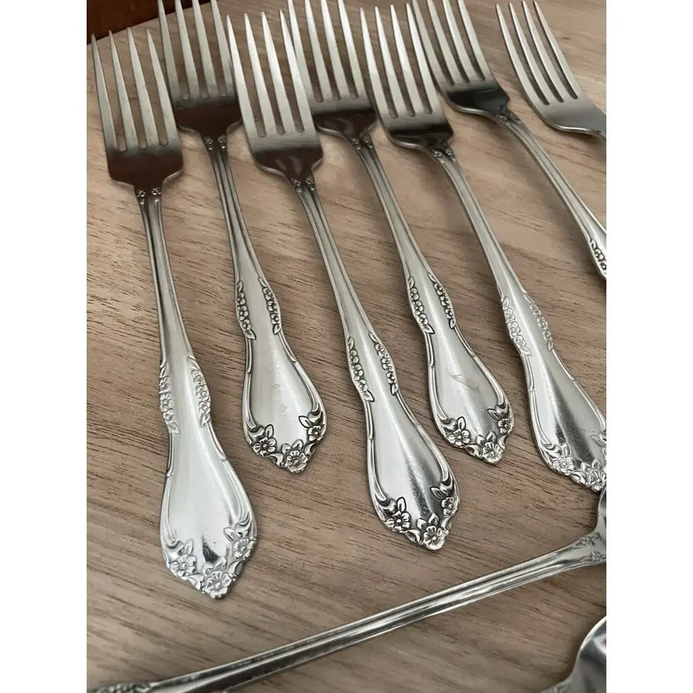 Oneida Stainless Steel Flatware Set Louisiana 14 Pieces Floral Discontinued